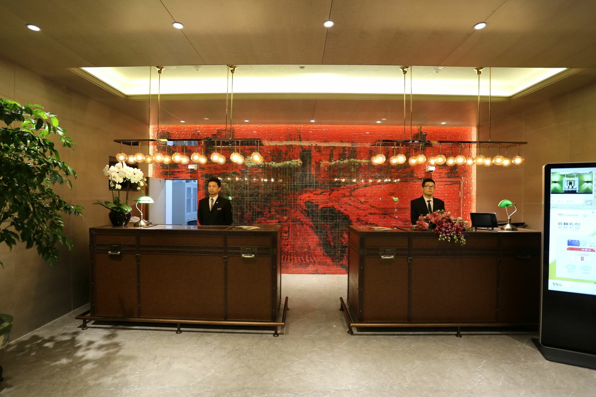 Jinjiang Metropolo Classiq Shanghai Nanjing Road Экстерьер фото