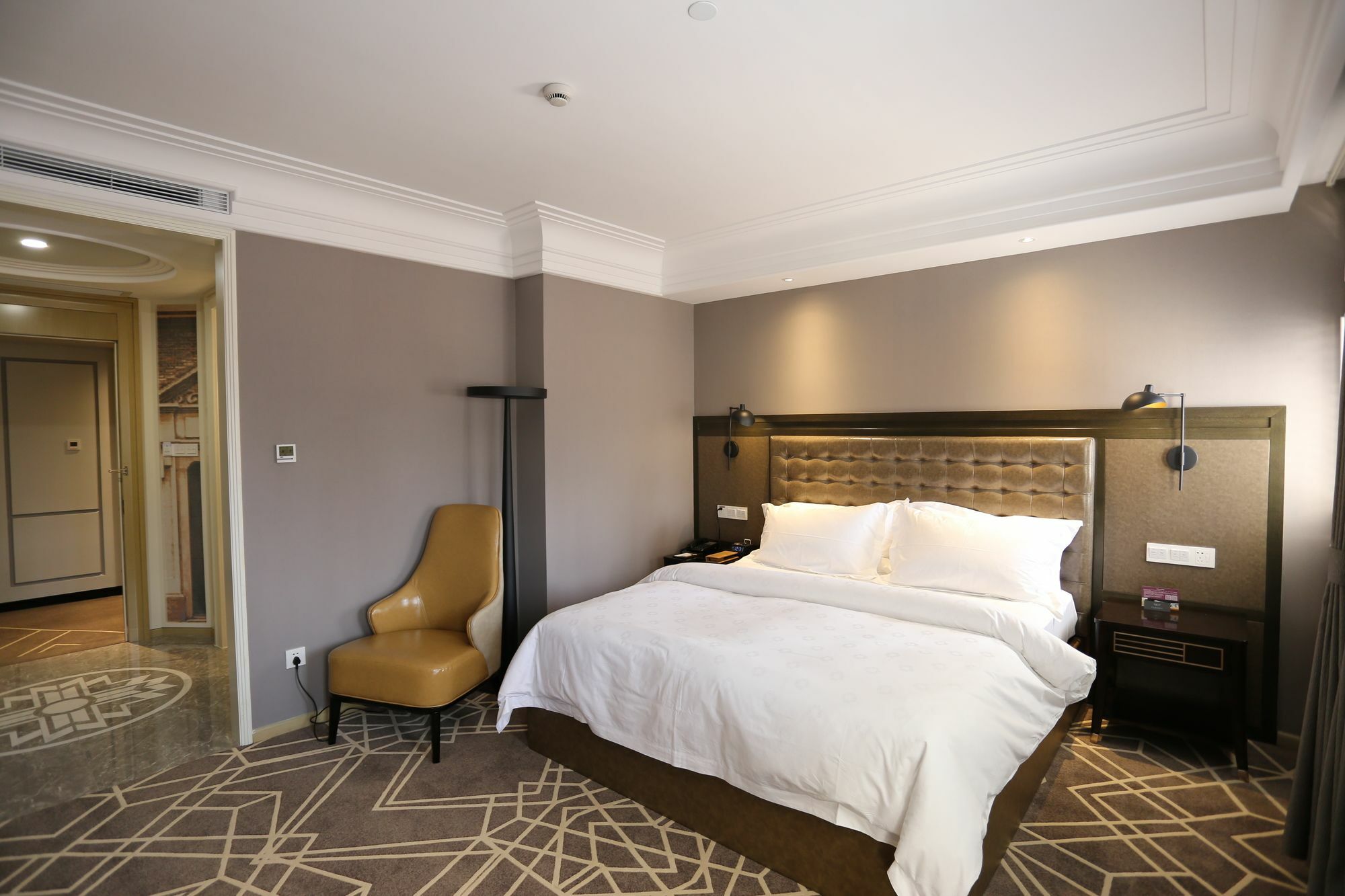 Jinjiang Metropolo Classiq Shanghai Nanjing Road Экстерьер фото